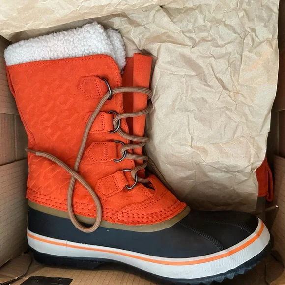 Sorel Orange and Brown Winter Boots - Picture 2 of 11